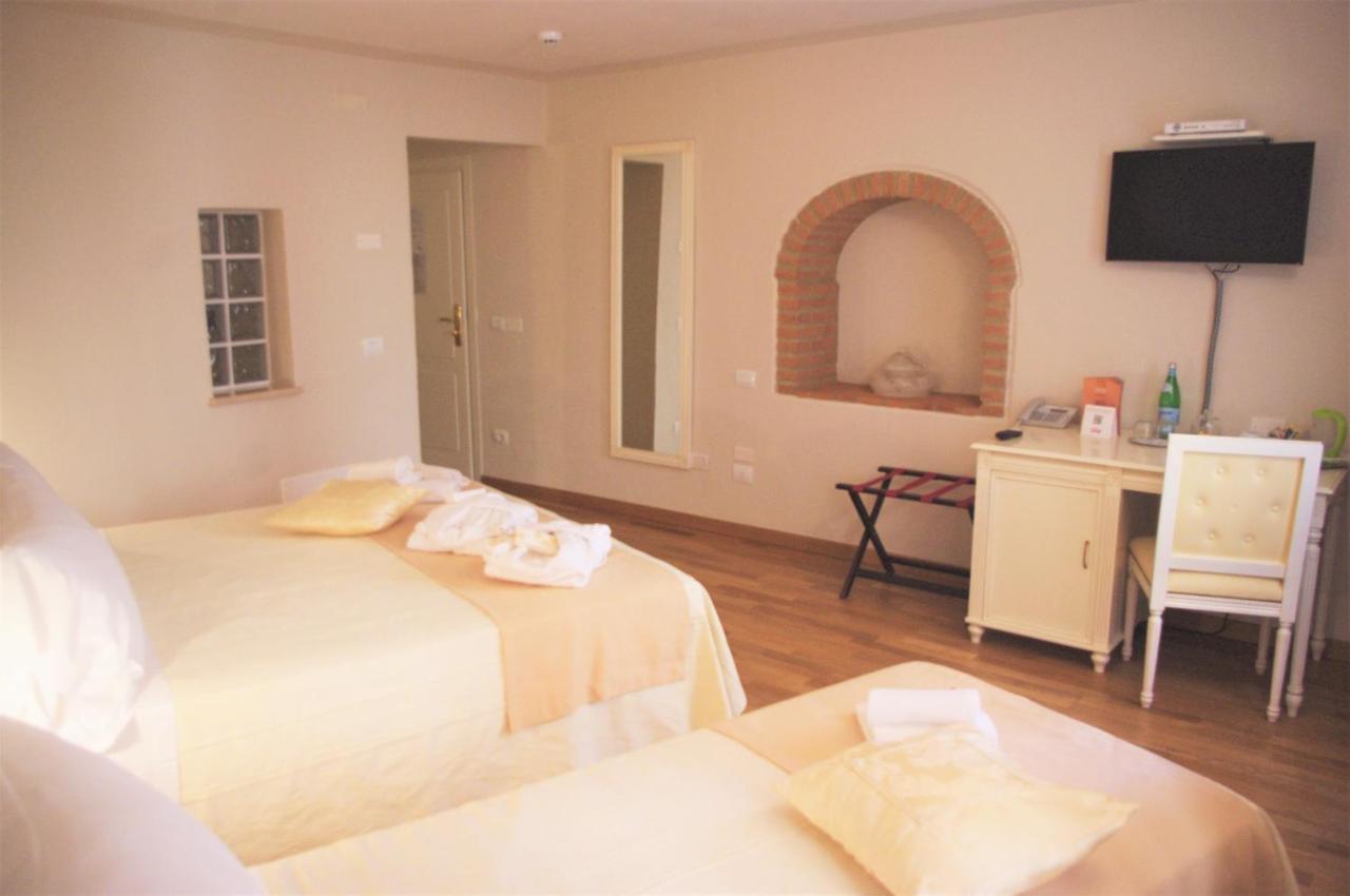 Hotel Volterra In Superior Екстериор снимка